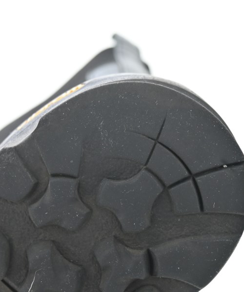 A.P.C.（アーペーセー）スニーカー 黒 サイズ:EU41(26cm位) メンズ/2200617776017