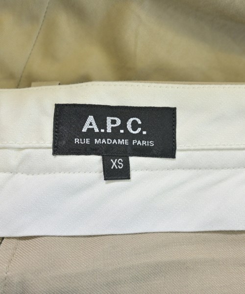 A.P.C.（アーペーセー）ショートパンツ ベージュ サイズ:XS メンズ/2200656416110