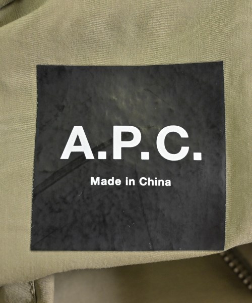 A.P.C.（アーペーセー）ダウンジャケット/ダウンベスト カーキ サイズ:S メンズ/2200701541156