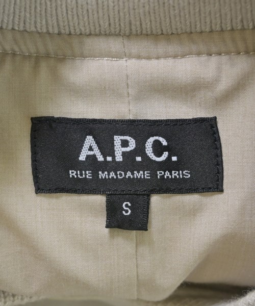 A.P.C.（アーペーセー）ブルゾン 白 サイズ:S メンズ/2200704334045