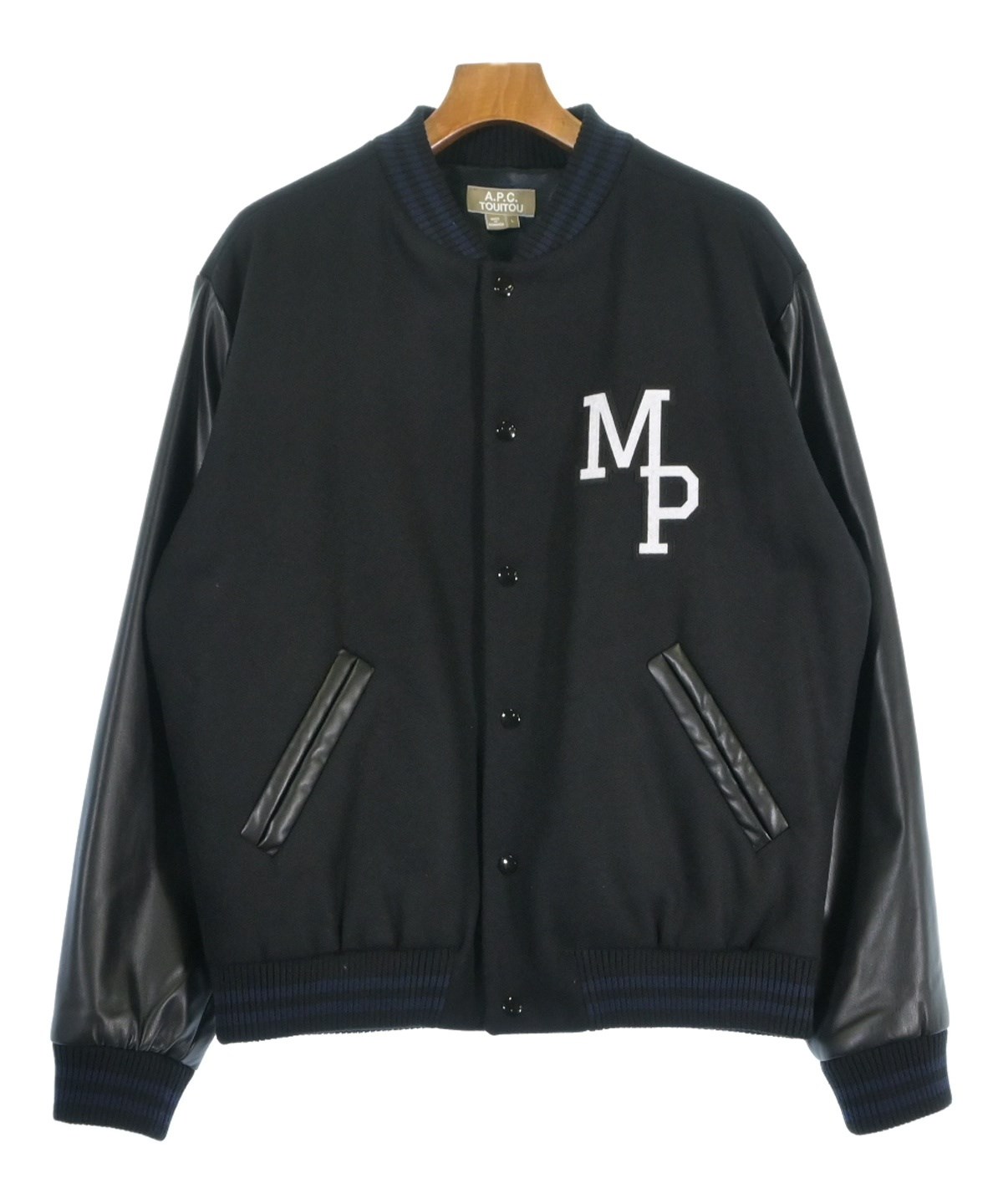 A.P.C アーペーセー スタジャン S ネイビー×ブラックレザー 黒紺 A.P.C.（アーペーセー）スタジャン 黒 サイズ:L メンズ/2200671431037