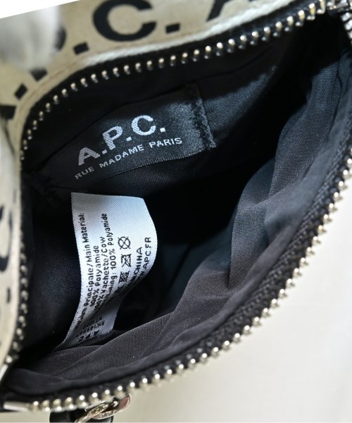 A.P.C.（アーペーセー）ショルダーバッグ 黒 サイズ:- メンズ/2200678456088