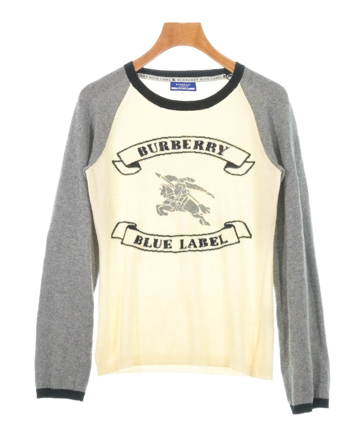 バーバリーブルーレーベル　新品ホワイト薄手ニット　38 バーバリーブルーレーベル 新品ホワイト薄手ニット 38