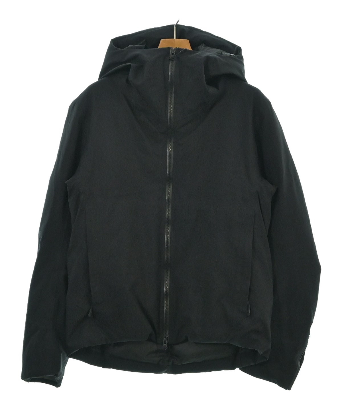 ATTACHMENT（アタッチメント）ダウンジャケット/ダウンベスト 黒