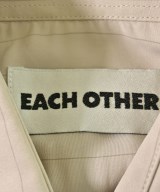 EACHxOTHER（イーチアザー）カジュアルシャツ ベージュ サイズ:S レディース/2200660696041