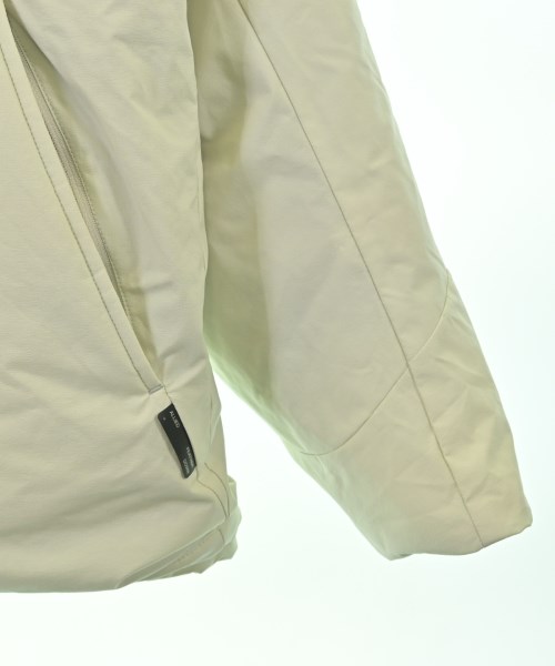 UNIVERSAL PRODUCTS（ユニバーサルプロダクツ）ダウンジャケット/ダウンベスト グレー サイズ:M メンズ/2200670518029