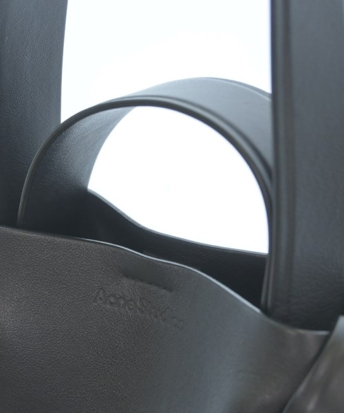 Acne Studios（アクネストゥディオズ）ショルダーバッグ 黒 サイズ:- レディース/2200624604037