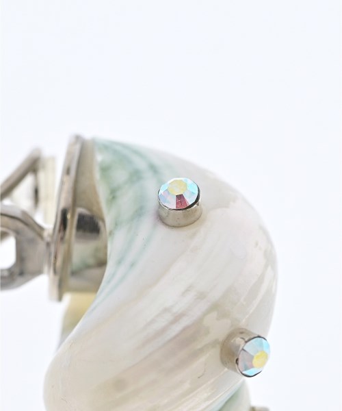 Acne Studios（アクネストゥディオズ）ピアス・イヤリング 白 サイズ:- レディース/2200676467031