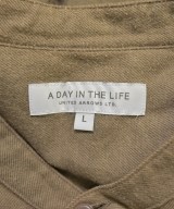 a day in the life UNITED ARROWS（アデイインザライフユナイテッドアローズ）カジュアルシャツ 茶 サイズ:L メンズ/2200665044250