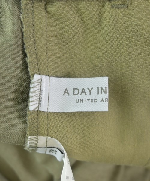 a day in the life UNITED ARROWS（アデイインザライフユナイテッドアローズ）スラックス カーキ サイズ:38(M位) レディース/2200717878093