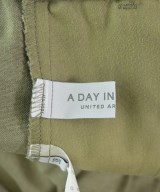 a day in the life UNITED ARROWS（アデイインザライフユナイテッドアローズ）スラックス カーキ サイズ:38(M位) レディース/2200717878093