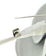 MADISON BLUE（マディソンブルー）ブローチ・コサージュ 紺 サイズ:- レディース/2200631224471