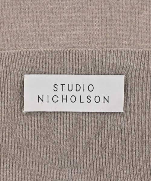 STUDIO NICHOLSON（スタジオニコルソン）バンダナ・スカーフ グレー サイズ:- レディース/2200648887232