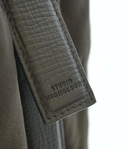 STUDIO NICHOLSON（スタジオニコルソン）ショルダーバッグ 茶 サイズ:- メンズ/2200663861330