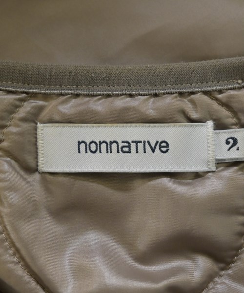 nonnative（ノンネイティブ）ダウンジャケット/ダウンベスト ベージュ サイズ:2(L位) メンズ/2200660066028