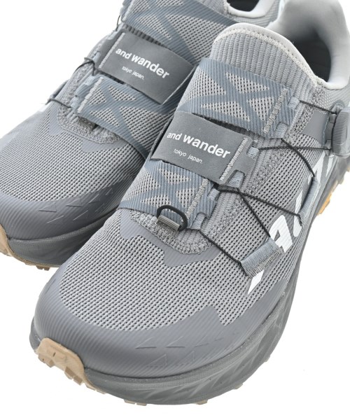 and wander（アンド　ワンダー）スニーカー グレー サイズ:UK9(27.5cm位) メンズ/2200620917582