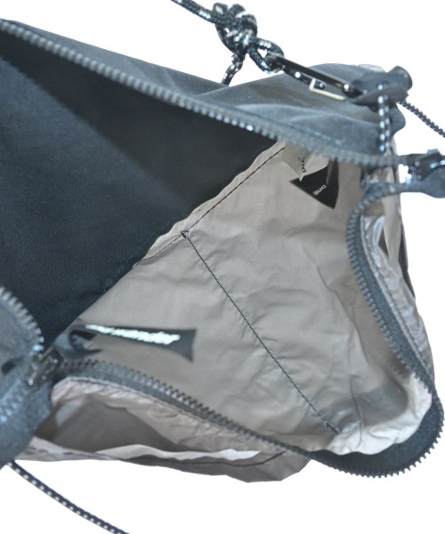 and wander（アンド　ワンダー）ショルダーバッグ グレー サイズ:- メンズ/2200627212055