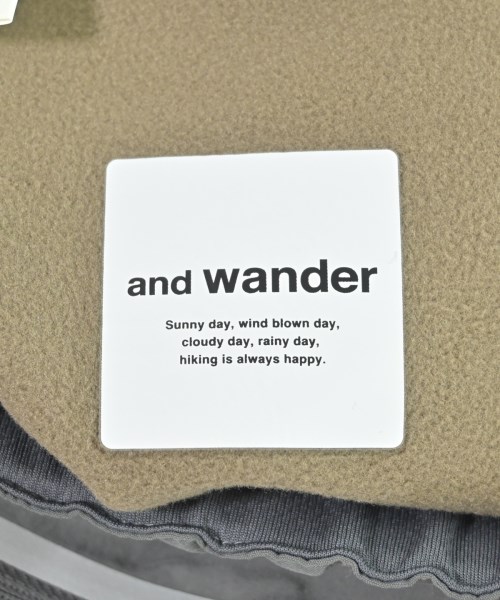 and wander（アンド　ワンダー）その他 カーキ サイズ:M メンズ/2200614447033