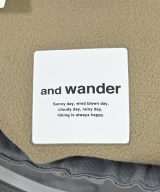 and wander（アンド　ワンダー）その他 カーキ サイズ:M メンズ/2200614447033