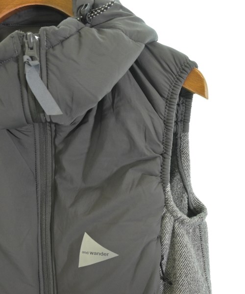 and wander（アンド　ワンダー）ダウンジャケット/ダウンベスト グレー サイズ:0(XS位) レディース/2200666796066