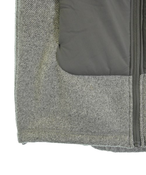 and wander（アンド　ワンダー）ダウンジャケット/ダウンベスト グレー サイズ:0(XS位) レディース/2200666796066