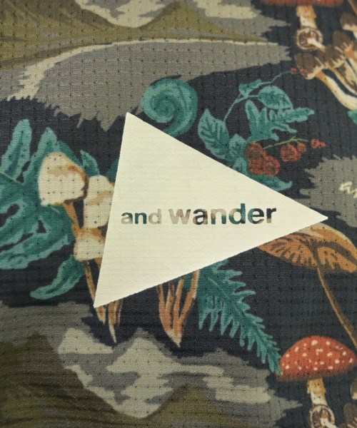 and wander（アンド　ワンダー）カジュアルシャツ カーキ サイズ:-(L位) メンズ/2200667387287