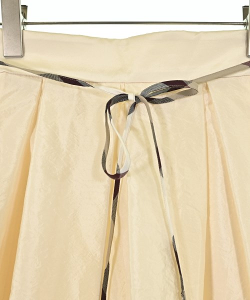 BLUE LABEL CRESTBRIDGE（ブルーレーベルクレストブリッジ）ロング・マキシ丈スカート 白 サイズ:36(S位) レディース/2200699307048