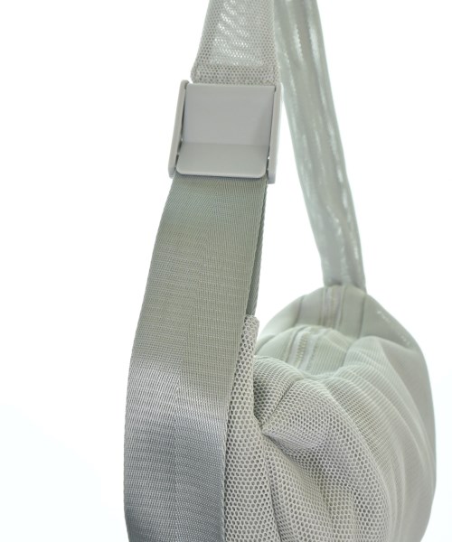 ear PAPILLONNER（イアパピヨネ）ショルダーバッグ グレー サイズ:- レディース/2200649920167