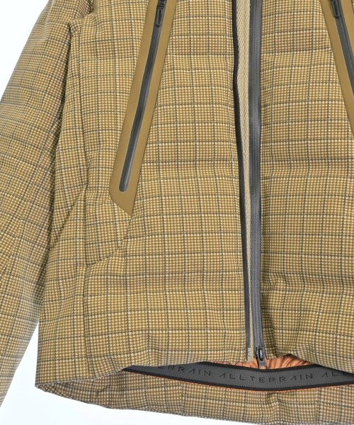 TODD SNYDER（トッド　スナイダー）ダウンジャケット/ダウンベスト ベージュ サイズ:S メンズ/2200630398043