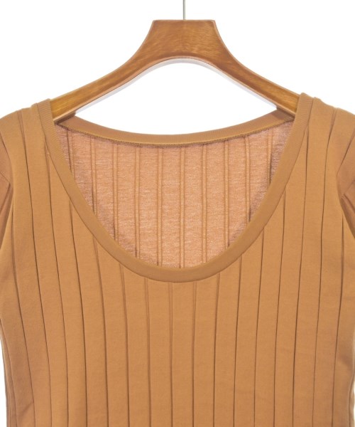 YOUNG&OLSEN The DRYGOODS STORE（ヤングアンドオルセンザドライグッズストア）Tシャツ・カットソー ベージュ サイズ:F レディース/2200712840095