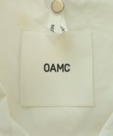 OAMC（オーエーエムシー）カジュアルシャツ 白 サイズ:M メンズ/2200621037036