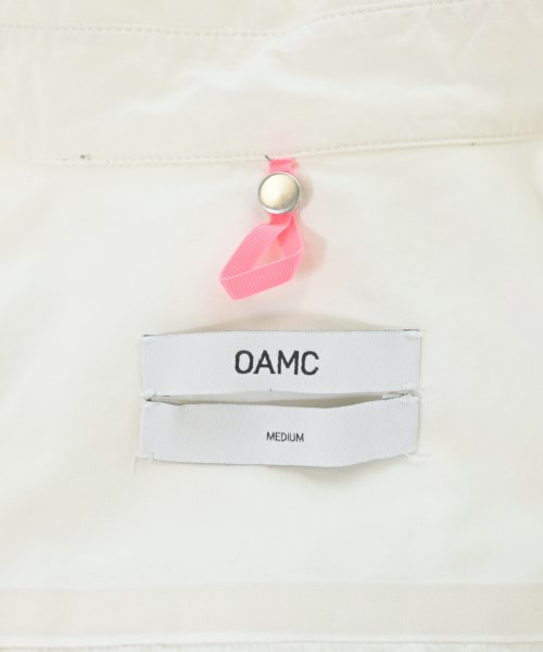 OAMC（オーエーエムシー）カジュアルシャツ 白 サイズ:M メンズ/2200672705700