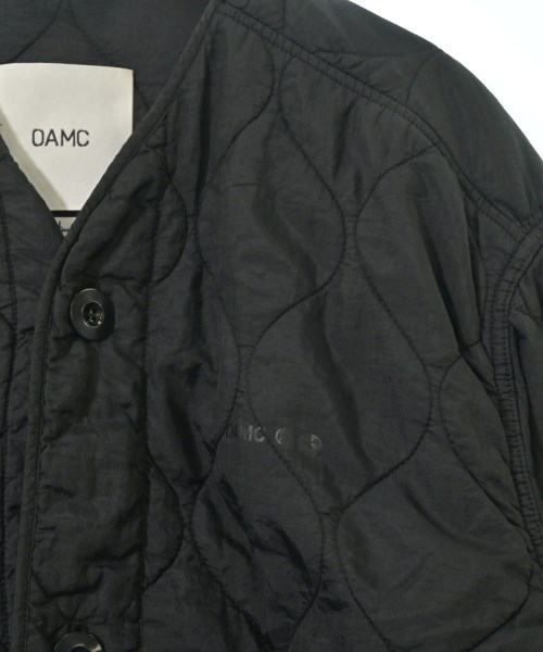 OAMC（オーエーエムシー）ダウンジャケット/ダウンベスト 黒 サイズ:M メンズ/2200677979014