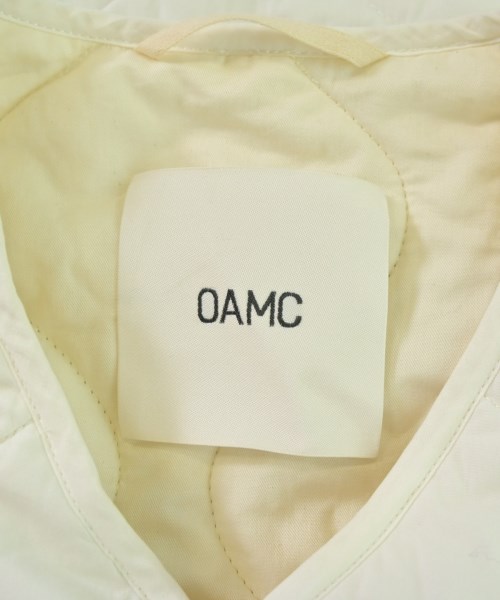 OAMC（オーエーエムシー）ダウンジャケット/ダウンベスト 白 サイズ:L メンズ/2200673549013
