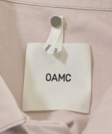 OAMC（オーエーエムシー）カジュアルシャツ ピンク サイズ:L メンズ/2200703719034