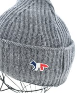 MAISON KITSUNE（メゾンキツネ）ニットキャップ・ビーニー グレー サイズ:- メンズ/2200643857131