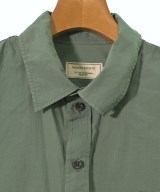 MAISON KITSUNE（メゾンキツネ）カジュアルシャツ 緑 サイズ:40(L位) メンズ/2200698176058