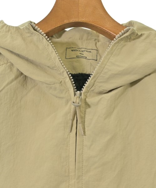 MAISON KITSUNE（メゾンキツネ）ブルゾン ベージュ サイズ:XS メンズ/2200650925106