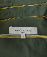MAISON KITSUNE（メゾンキツネ）カジュアルシャツ 緑 サイズ:S メンズ/2200661360057