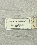 MAISON KITSUNE（メゾンキツネ）Tシャツ・カットソー グレー サイズ:XS メンズ/2200646404042
