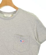 MAISON KITSUNE（メゾンキツネ）Tシャツ・カットソー グレー サイズ:XS メンズ/2200646404042
