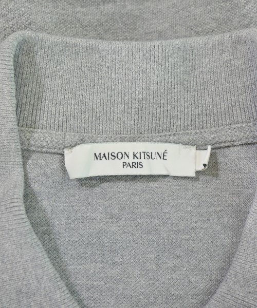 MAISON KITSUNE（メゾンキツネ）ポロシャツ グレー サイズ:L メンズ/2200718041076