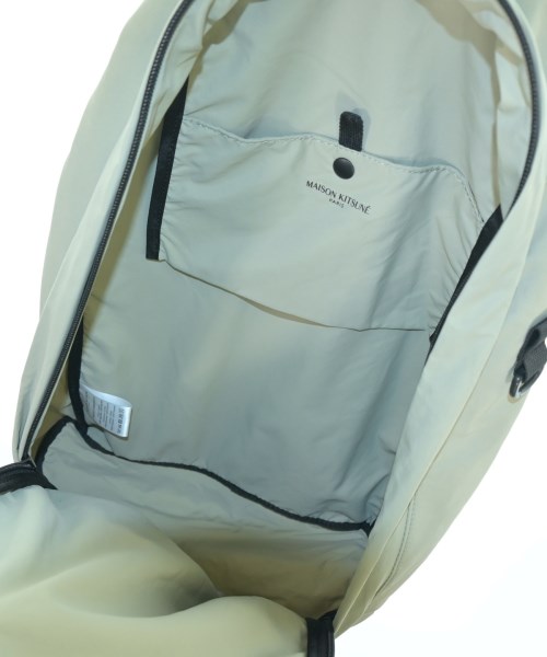MAISON KITSUNE（メゾンキツネ）バックパック・リュック カーキ サイズ:- レディース/2200646036021