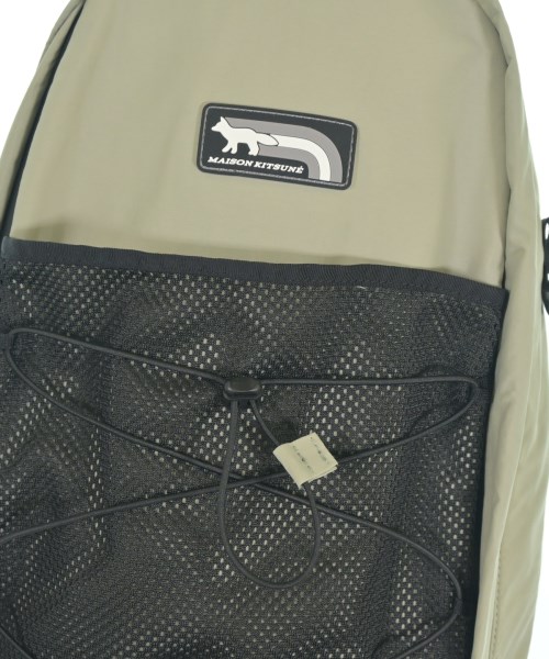 MAISON KITSUNE（メゾンキツネ）バックパック・リュック カーキ サイズ:- レディース/2200646036021