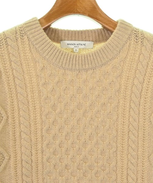 MAISON KITSUNE（メゾンキツネ）ニット・セーター ベージュ サイズ:XS レディース/2200704363038