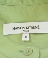 MAISON KITSUNE（メゾンキツネ）カジュアルシャツ 緑 サイズ:36(S位) レディース/2200667560055