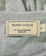 MAISON KITSUNE（メゾンキツネ）Tシャツ・カットソー グレー サイズ:S レディース/2200685802069