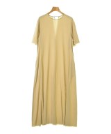 H BEAUTY&YOUTH（エイチビューティーアンドユース）ワンピース ベージュ サイズ:36(S位) レディース/2200614683295