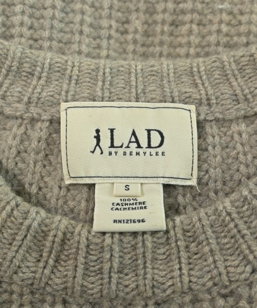 LAD by DEMYLEE（ラッドバイデミリー）ニット・セーター ベージュ サイズ:S メンズ/2200630031049