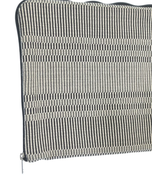 Johanna Gullichsen（ヨハンナグリクセン）クラッチバッグ 白 サイズ:- レディース/2200665640421